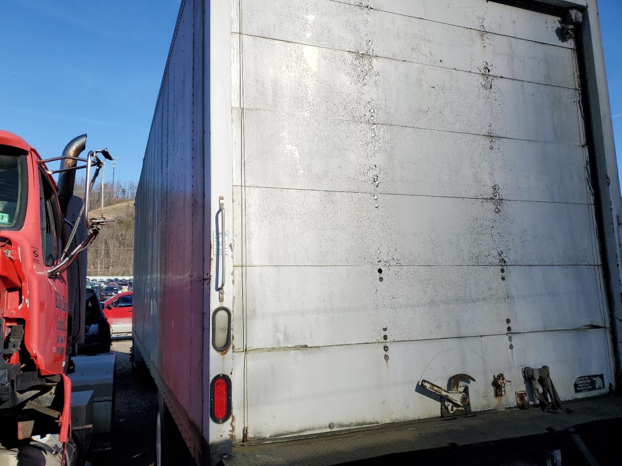 Lot #2438492546 2007 FREIGHTLINER M2 106 MED