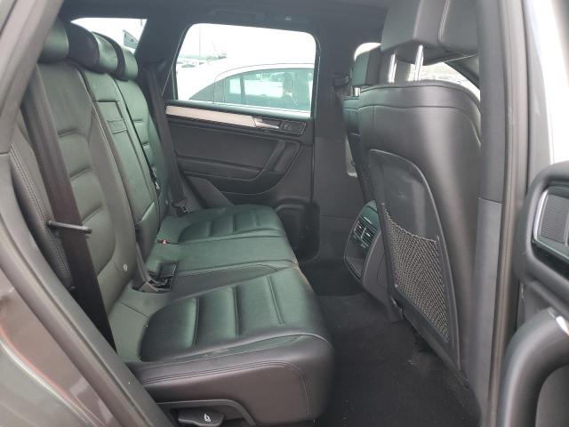 2017 VOLKSWAGEN TOUAREG WO WVGRF7BP8HD003849