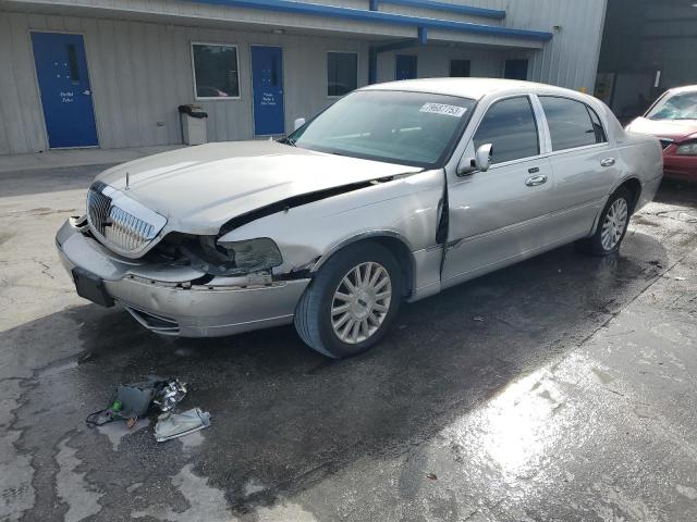 2004 Lincoln Town Car Executive