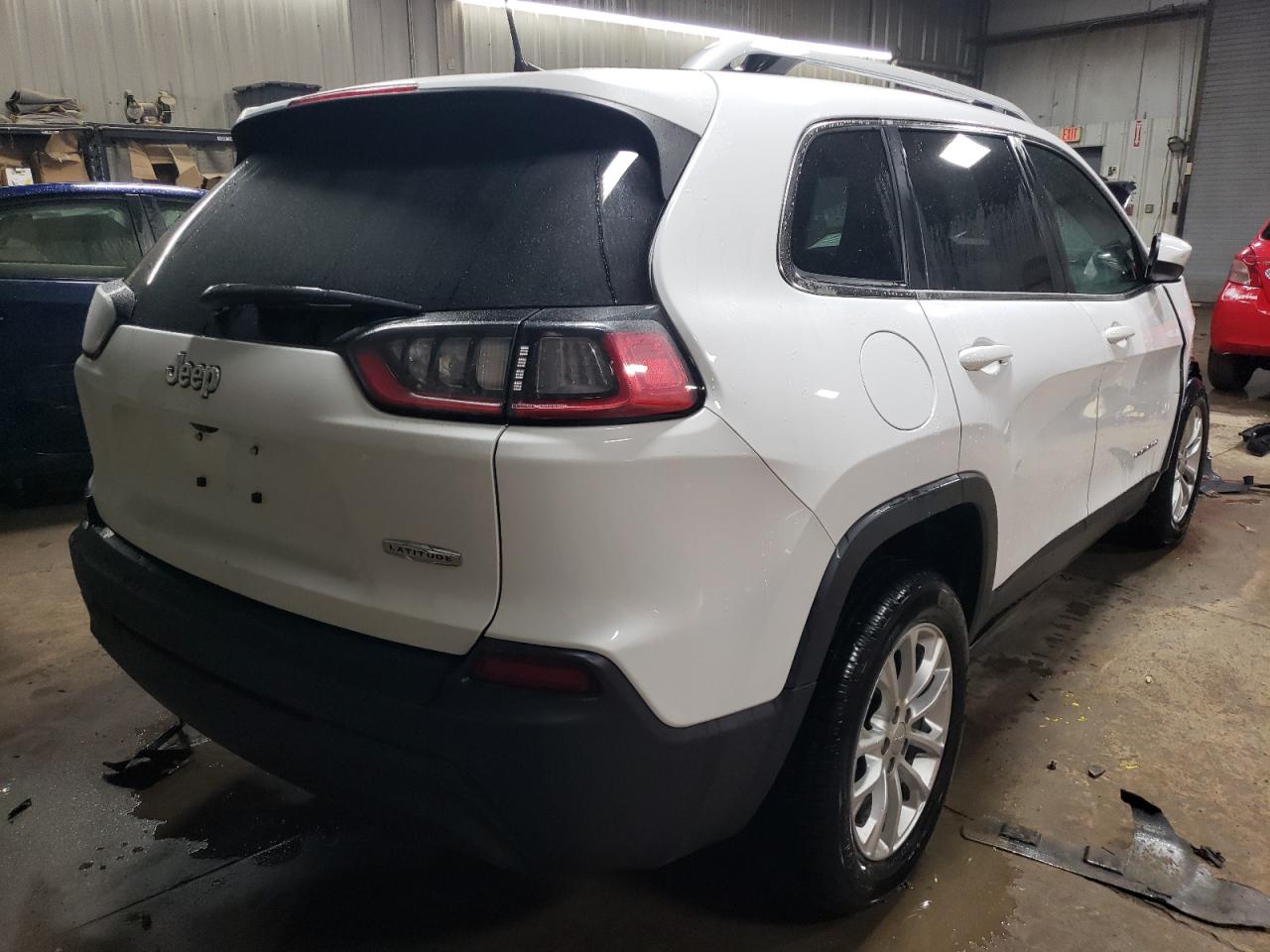 2019 Jeep Cherokee Latitude vin: 1C4PJLCBXKD377179