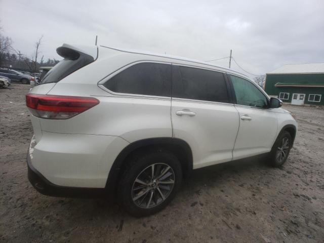 VIN 5TDJZRFH4KS610804 2019 Toyota Highlander, SE no.3