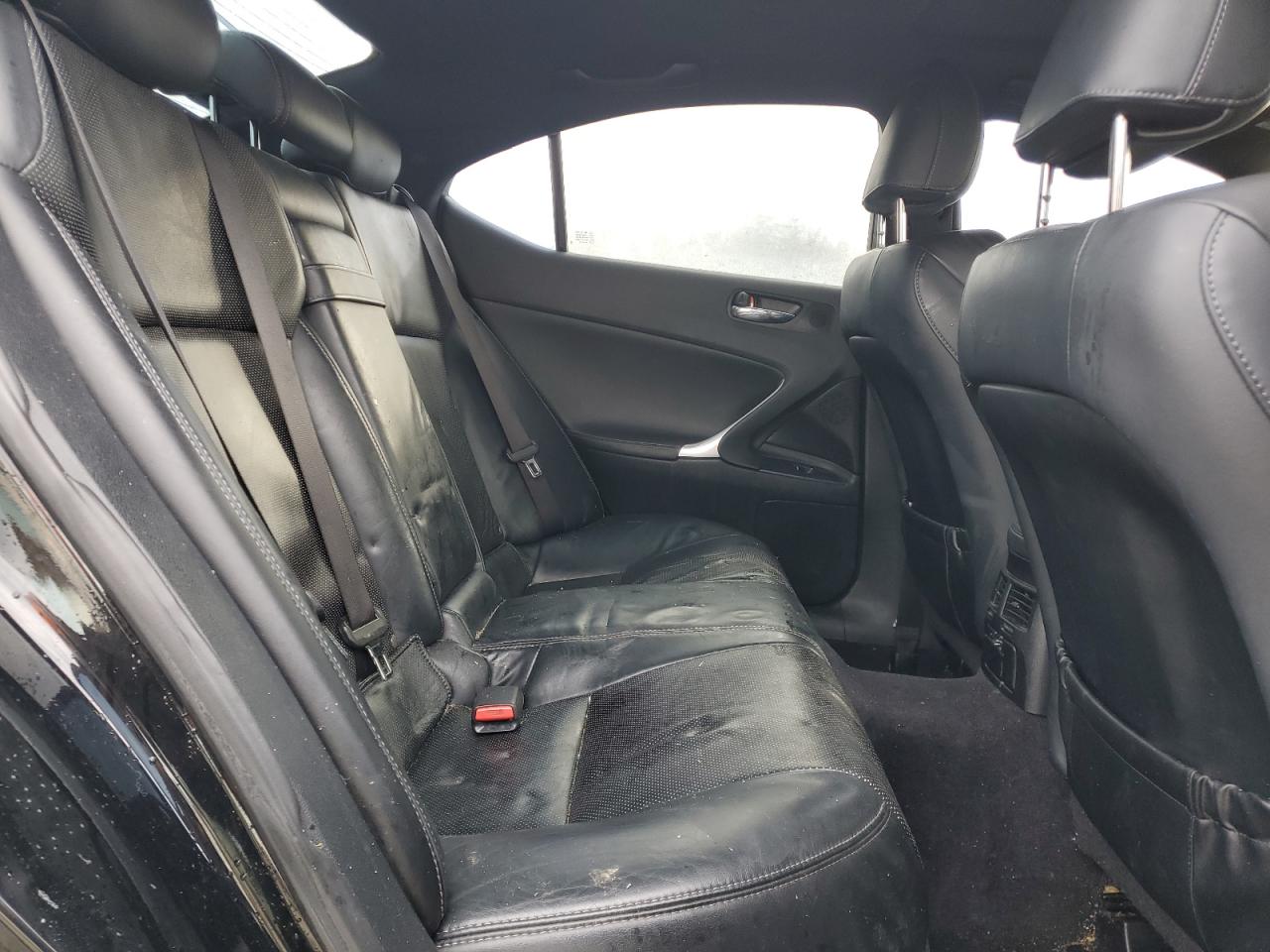 JTHBE5C21B5027085 2011 Lexus Is 350