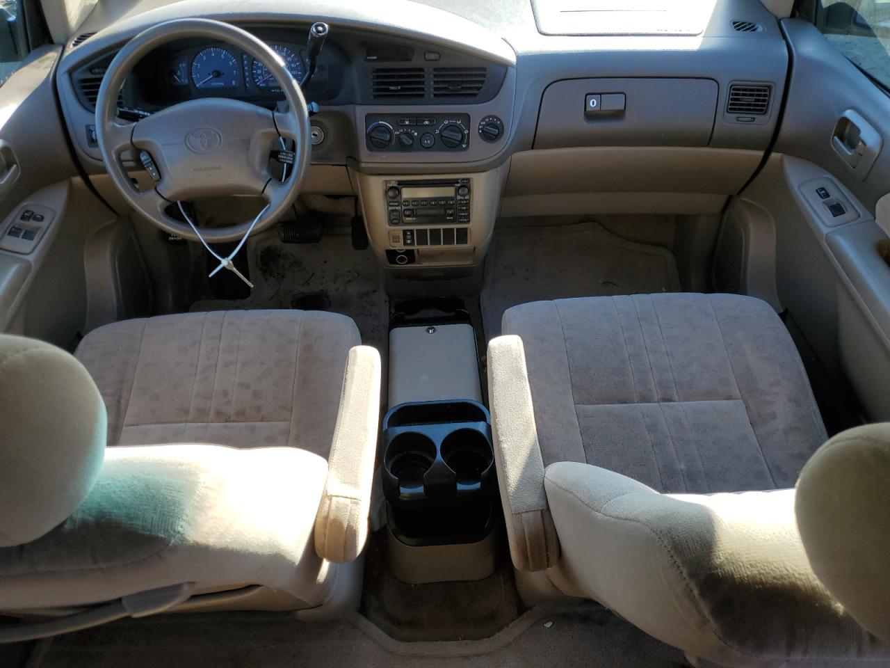 4t3zf13c31u375458 4T3ZF13C31U375458 2001 Toyota Sienna Le