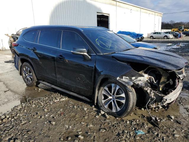 VIN 5TDGZRBH4MS142561 2021 Toyota Highlander, Xle no.4