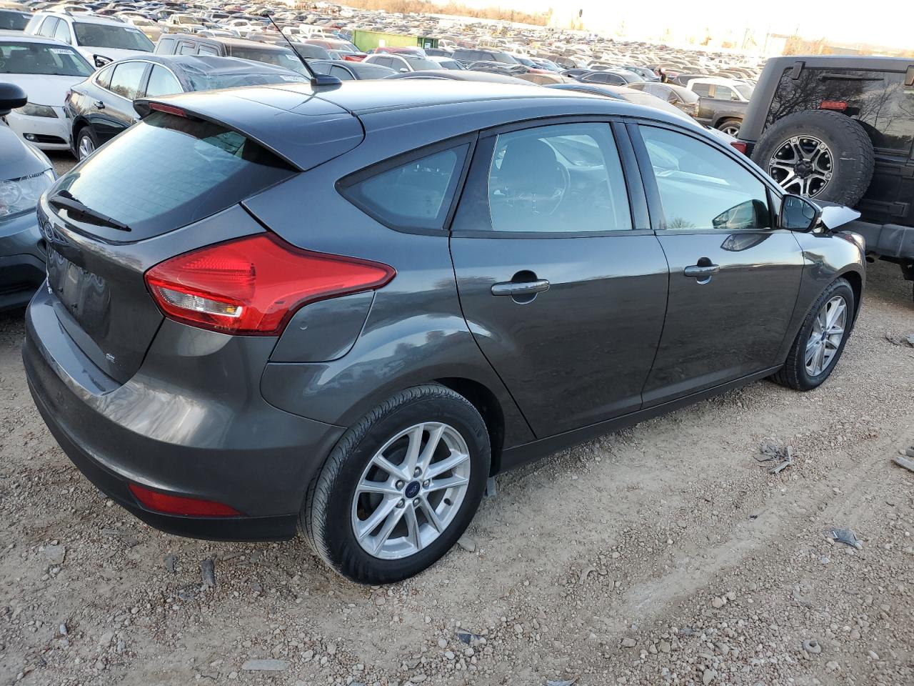 Lot #2339137336 2017 FORD FOCUS SE