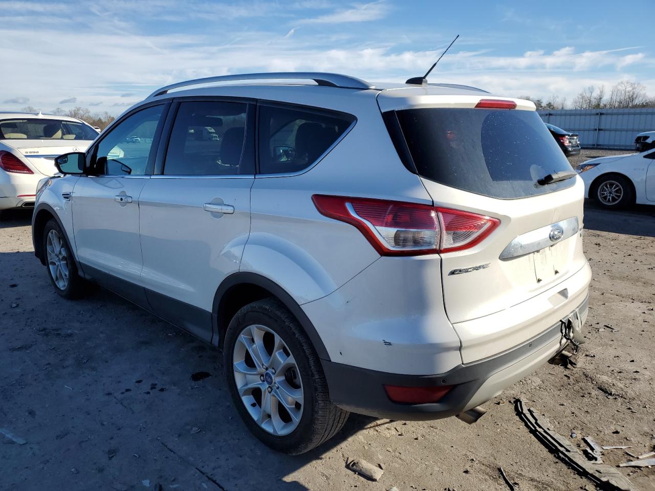 1FMCU0JX7EUA22408 2014 Ford Escape Titanium