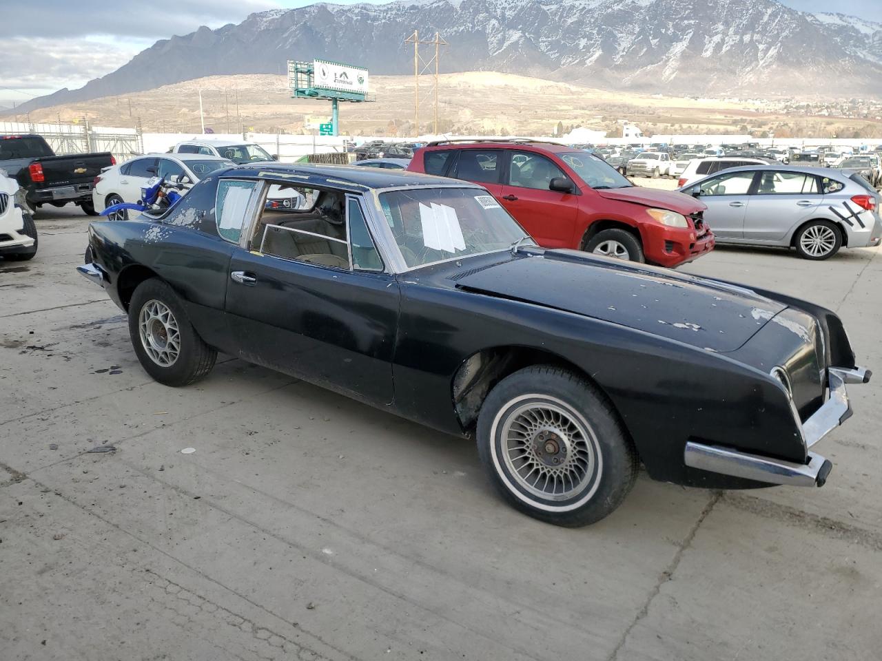 R3902 1963 Studebaker Avanti