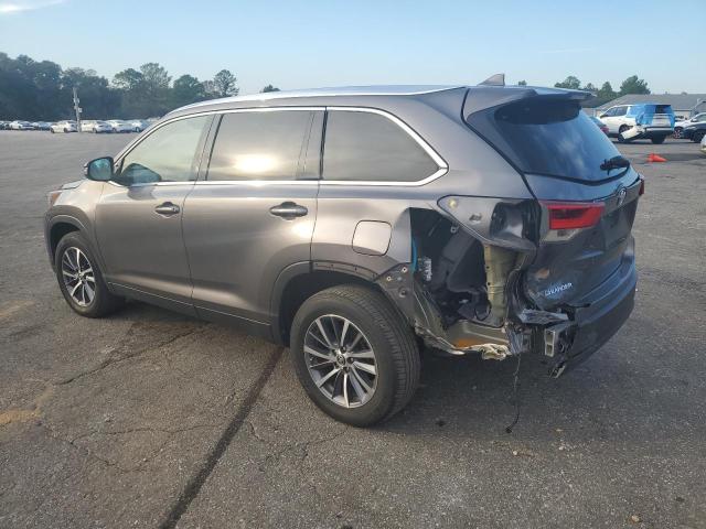 VIN 5TDKZRFH2KS568007 2019 Toyota Highlander, SE no.2