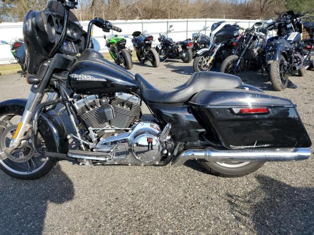 2015 HARLEY-DAVIDSON FLHX STREE - 1HD1KBM16FB701862