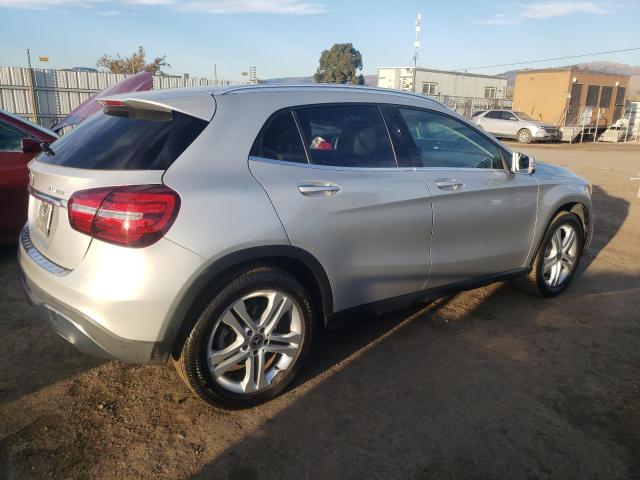 VIN WDCTG4GB1JJ437809 2018 Mercedes-Benz GLA-Class,... no.3