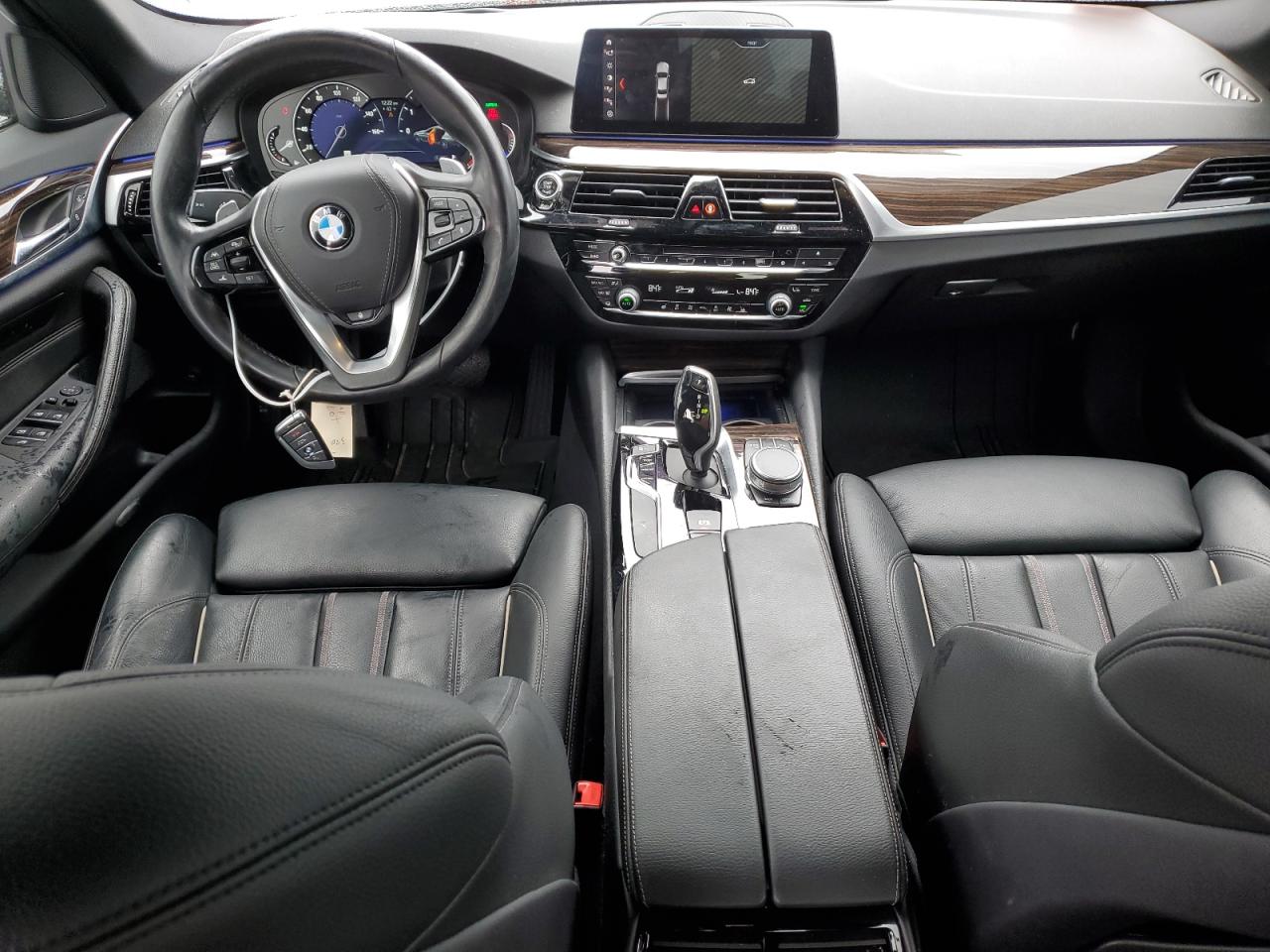 WBAJE7C50KWW12380 2019 BMW 540 Xi