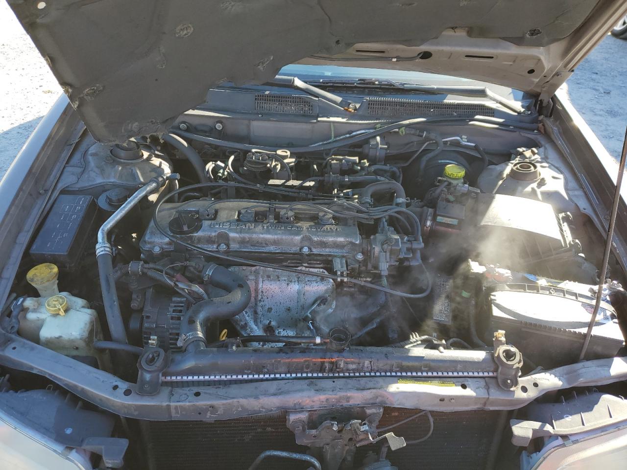 1N4DL01D7WC162084 1998 Nissan Altima Xe