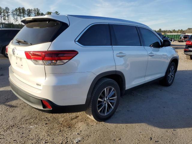 VIN 5TDKZRFH4KS571491 2019 Toyota Highlander, SE no.3