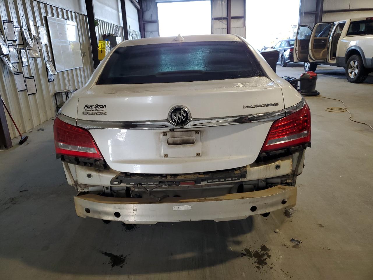 1G4GB5G39FF325270 2015 Buick Lacrosse