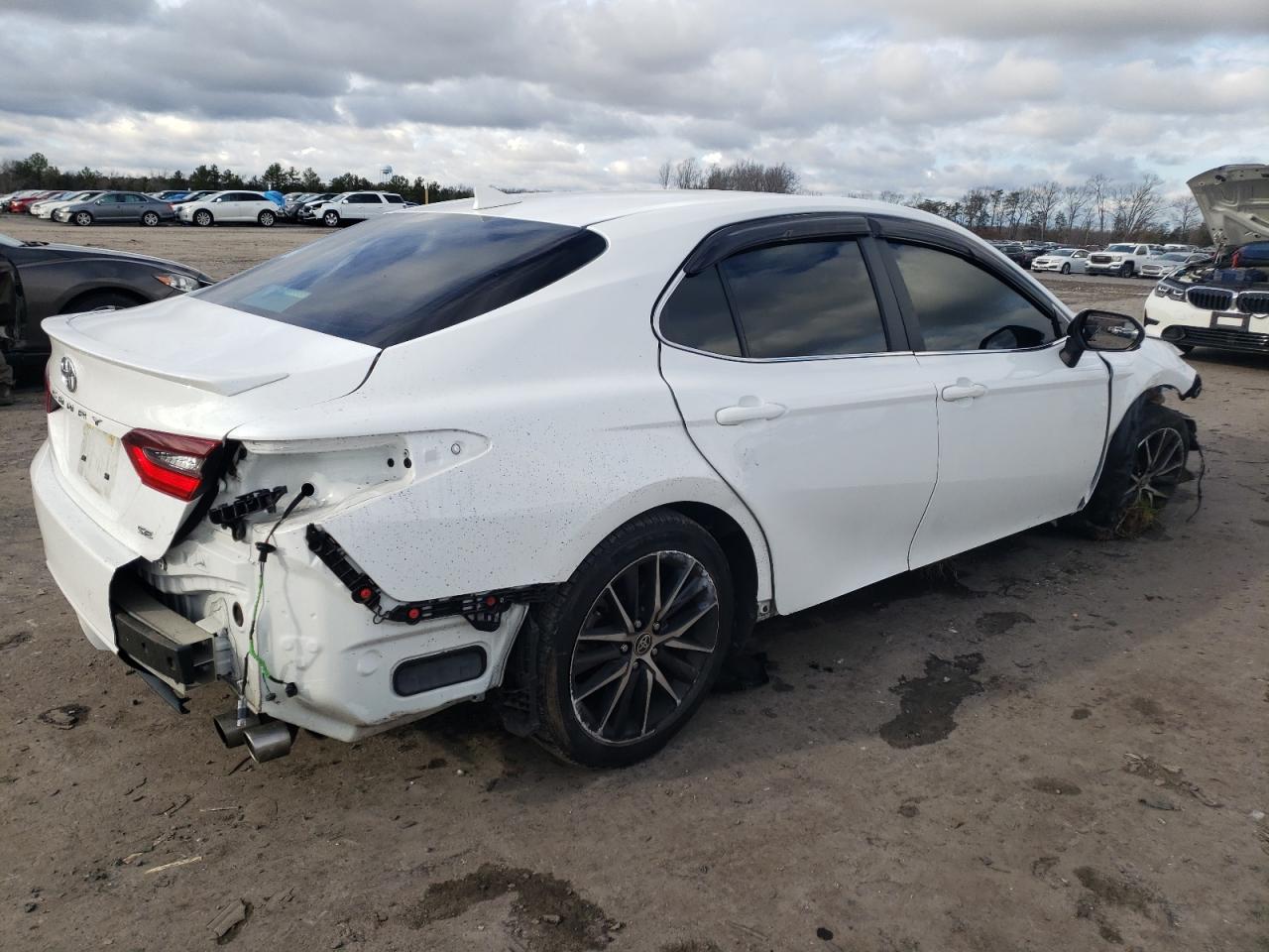 4T1G11AK2NU696213 2022 Toyota Camry Se