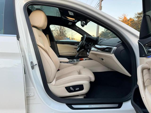 2019 BMW 530XE WBAJB1C55KB375110