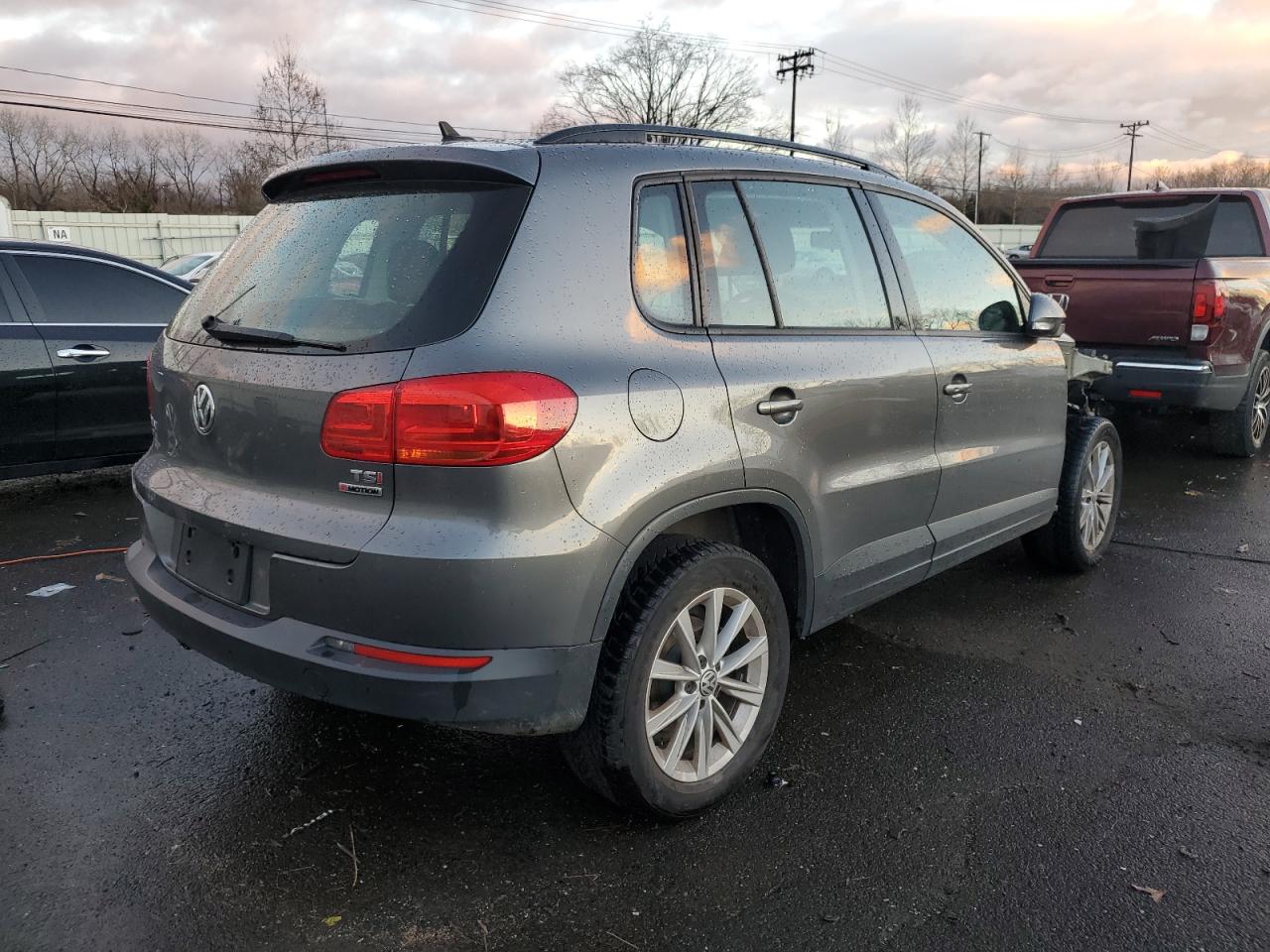 Lot #2912008678 2018 VOLKSWAGEN TIGUAN LIM