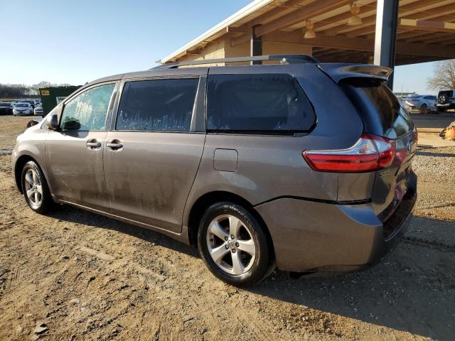 2016 Toyota Sienna - Image 2