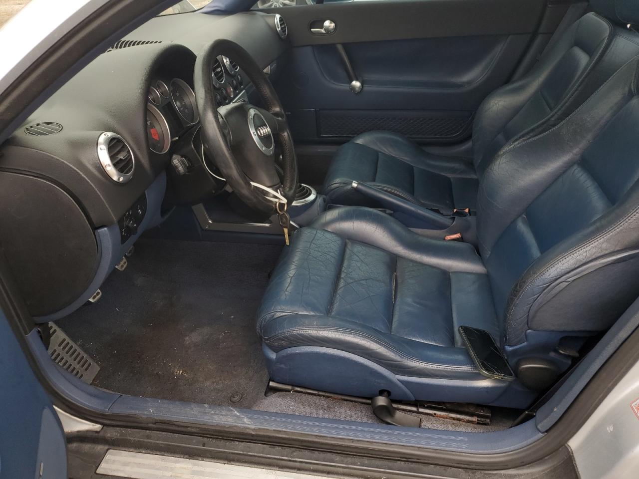 truuc28n4y1011647 TRUUC28N4Y1011647 2000 Audi Tt Quattro