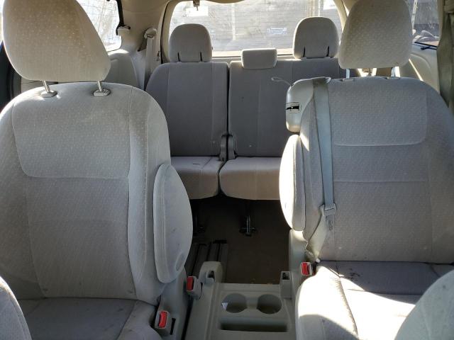 2017 Toyota Sienna - Image 10