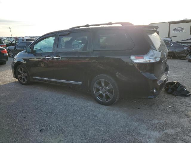 5TDXZ3DC2HS856287 2017 TOYOTA SIENNA, photo no. 2