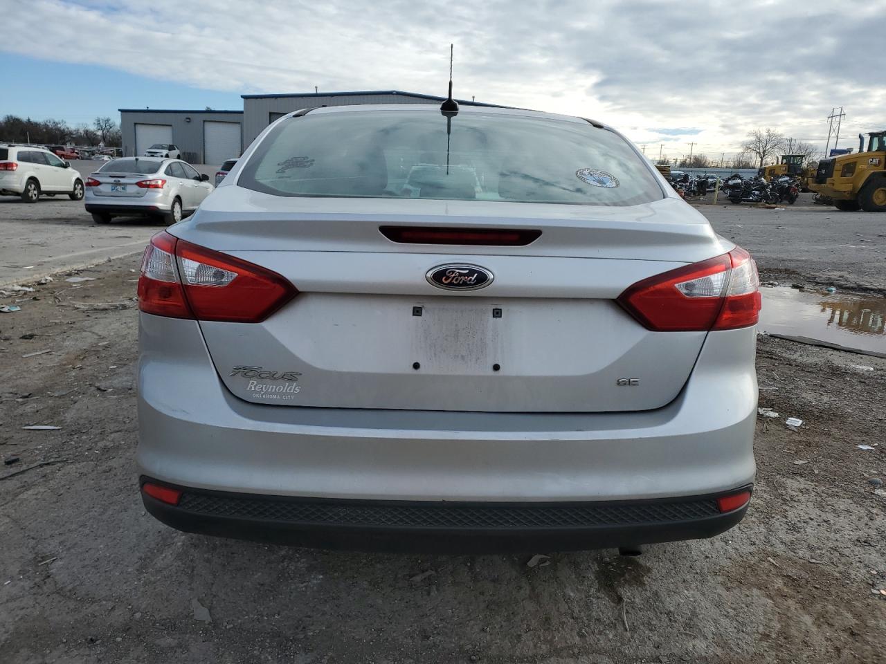 1FAHP3F21CL243530 2012 Ford Focus Se