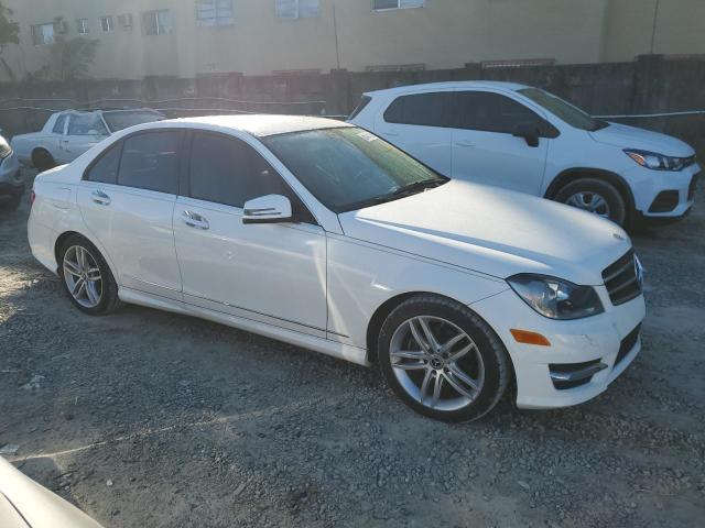 VIN WDDGF4HB9DA864061 2013 Mercedes-Benz C-Class, 250 no.4