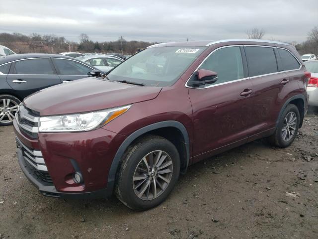 2017 Toyota Highlander SE