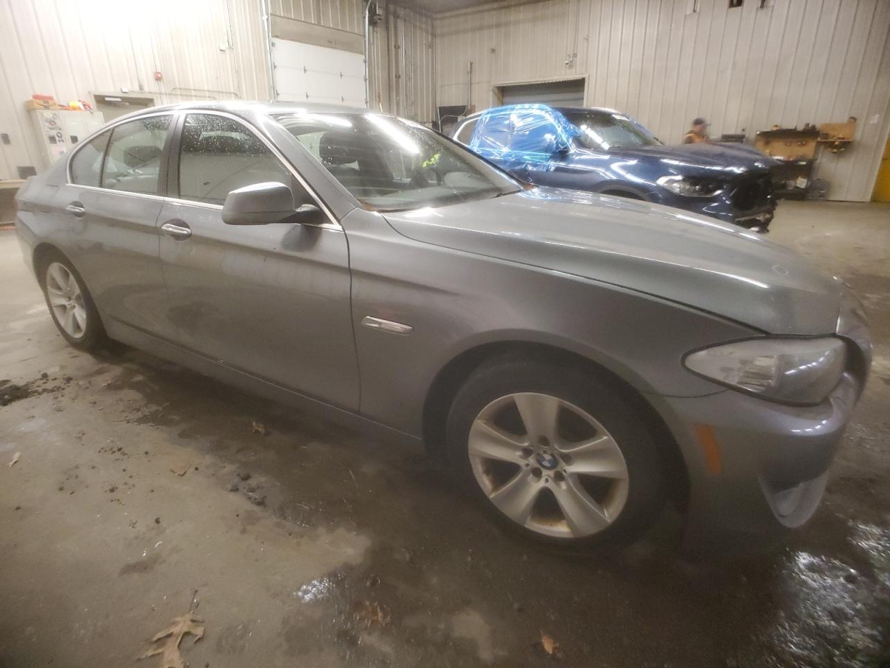 WBAXH5C58DDW16939 2013 BMW 528 Xi