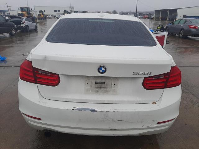 WBA3B1C57EK131925 | 2014 BMW 320 i