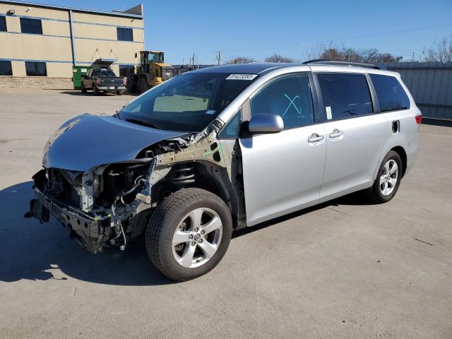 2019 Toyota Sienna LE