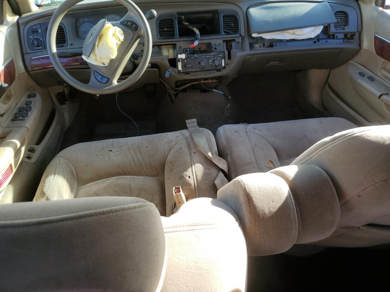 2MEFM74WX1X646296 2001 Mercury Grand Marquis Gs