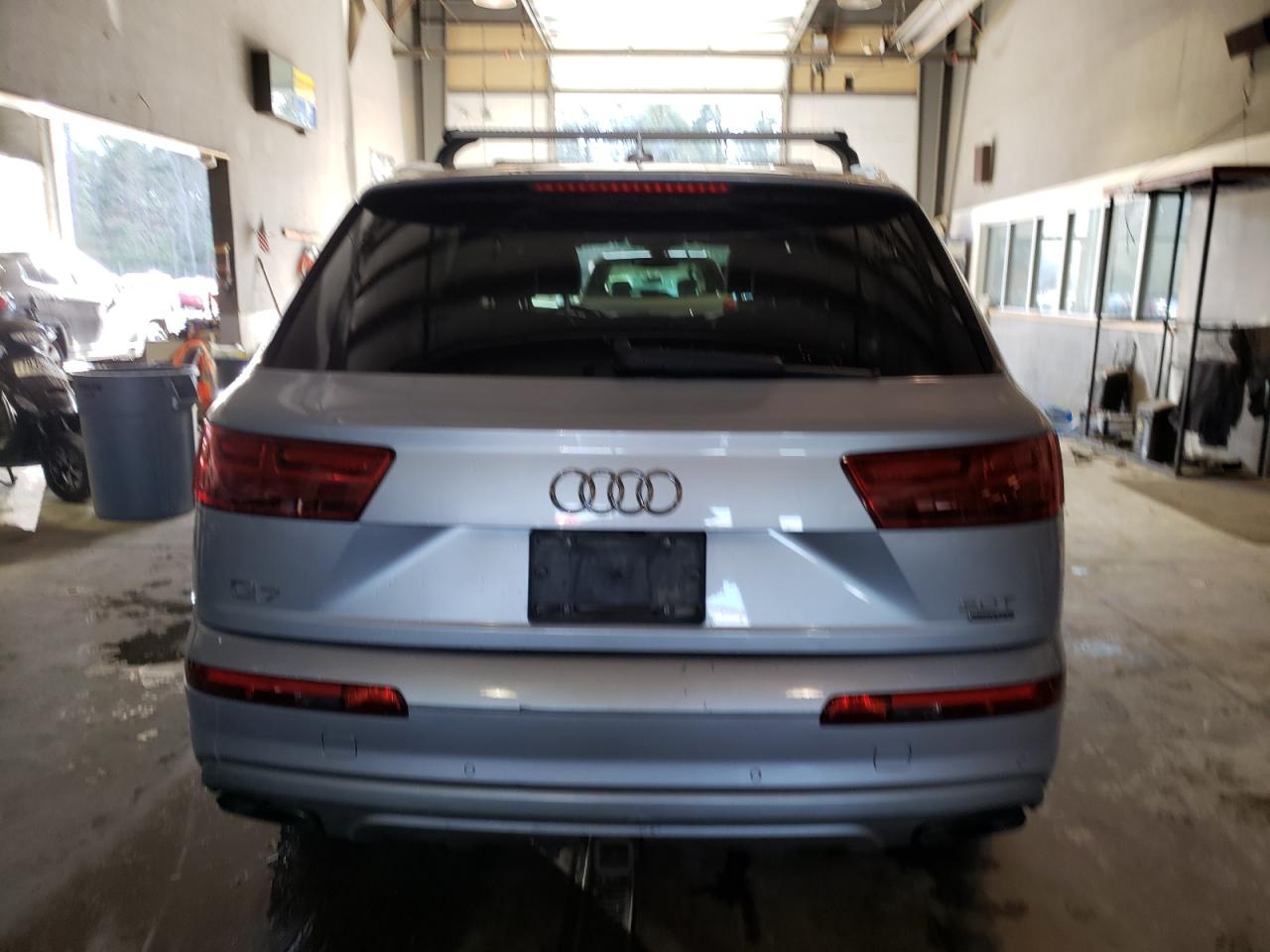 WA1LAAF70HD036032 2017 Audi Q7 Premium Plus