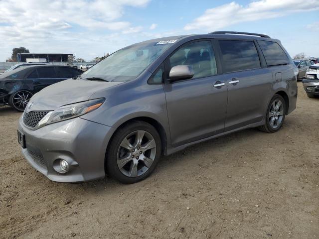 Salvage Toyota Siennas in Bakersfield CA from 900 Copart