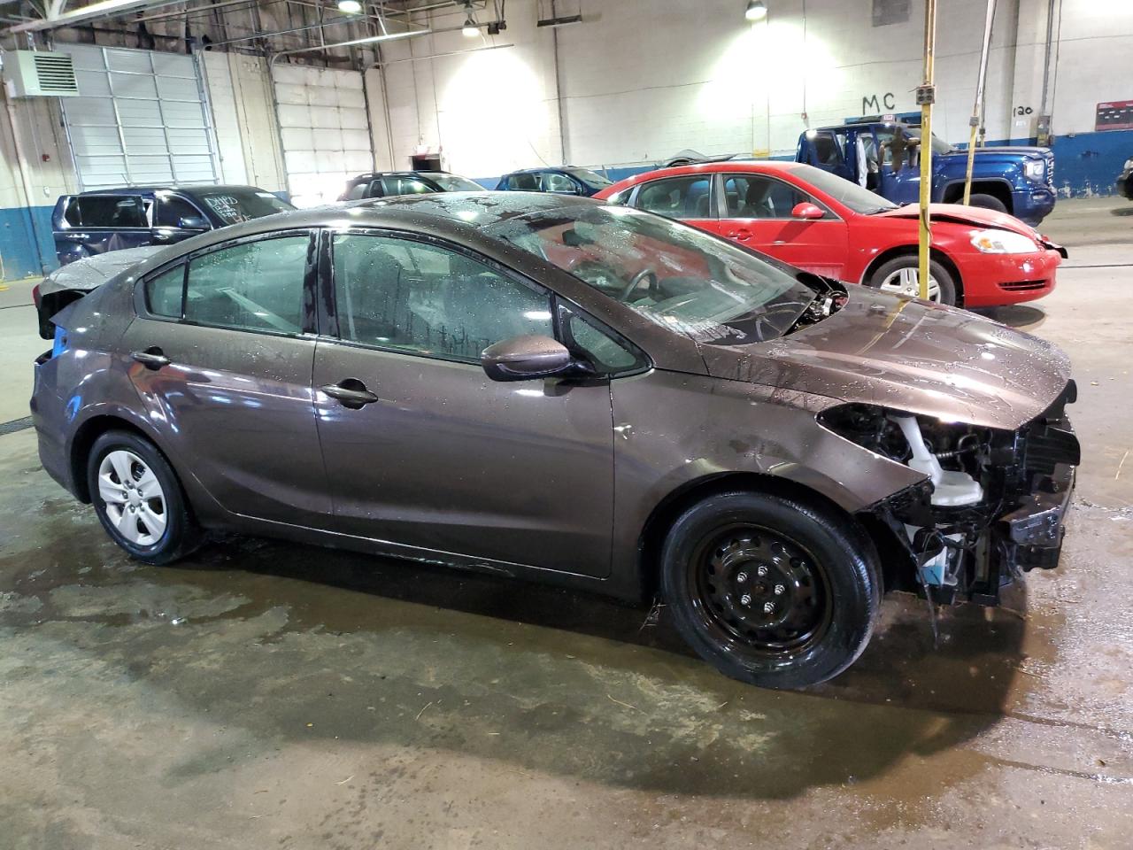 3KPFK4A7XJE175713 2018 Kia Forte Lx