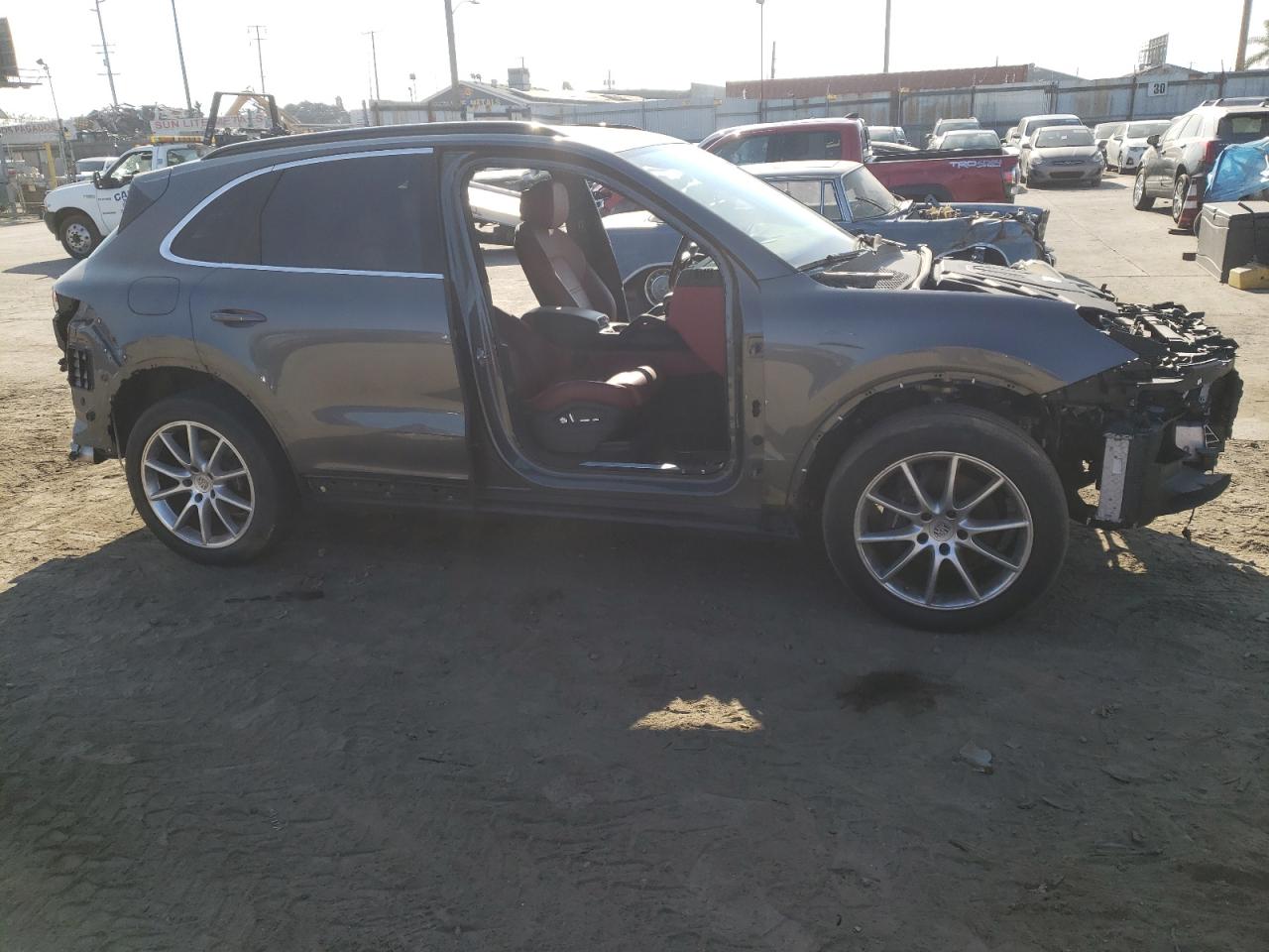 WP1AA2AY6KDA09099 2019 Porsche Cayenne