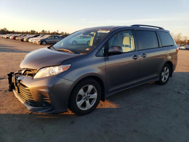 2018 Toyota Sienna LE