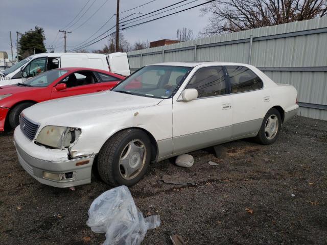 2000 Lexus LS 400 