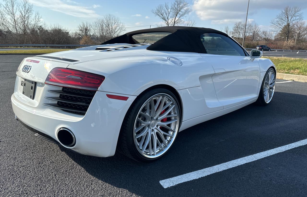 2014 Audi R8 4.2 Quattro vin: WUASUAFG2EN000926