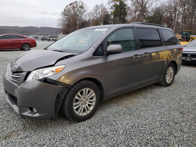 2016 Toyota Sienna XLE