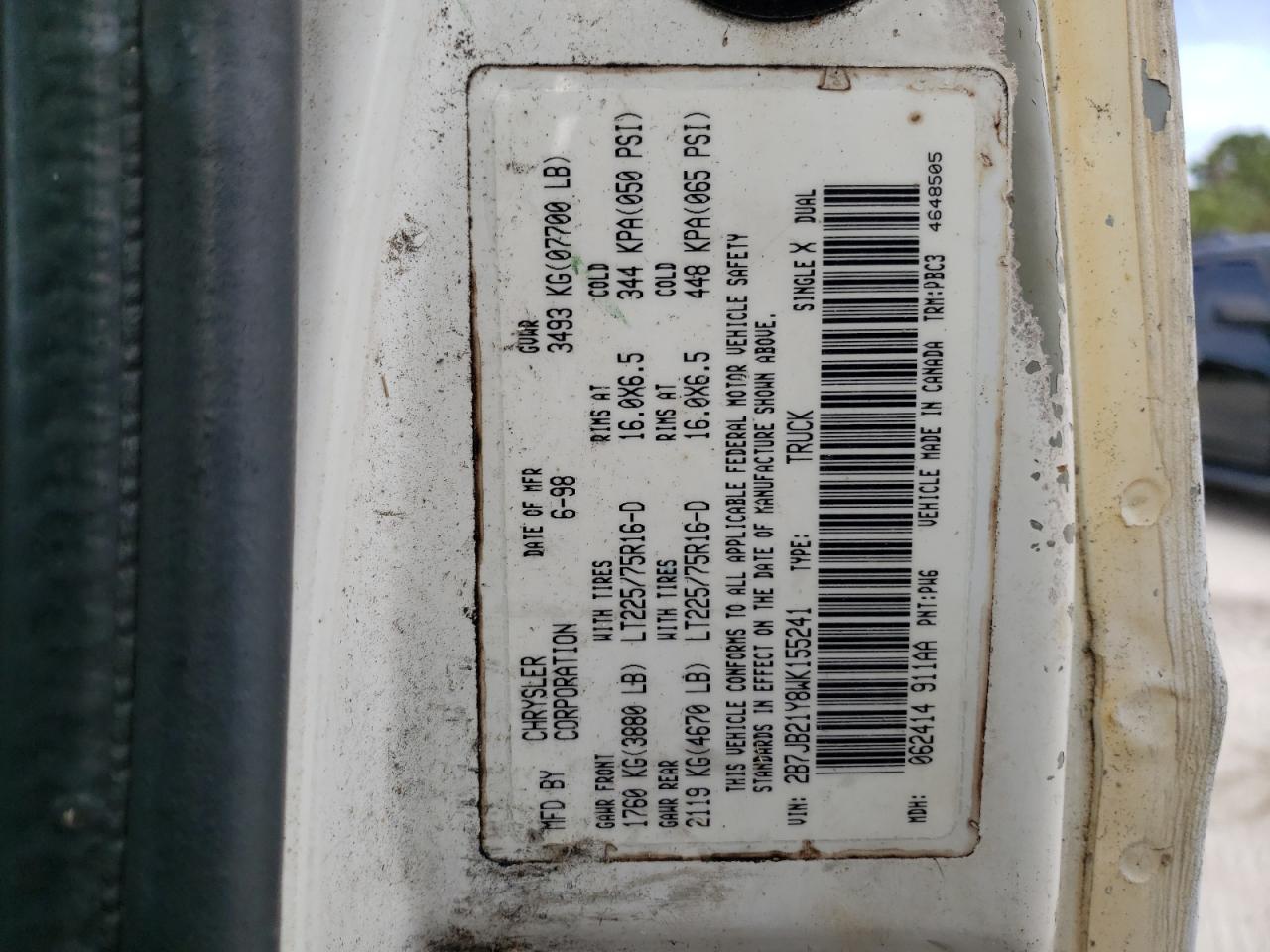 2B7JB21Y8WK155241 1998 Dodge Ram Van B2500