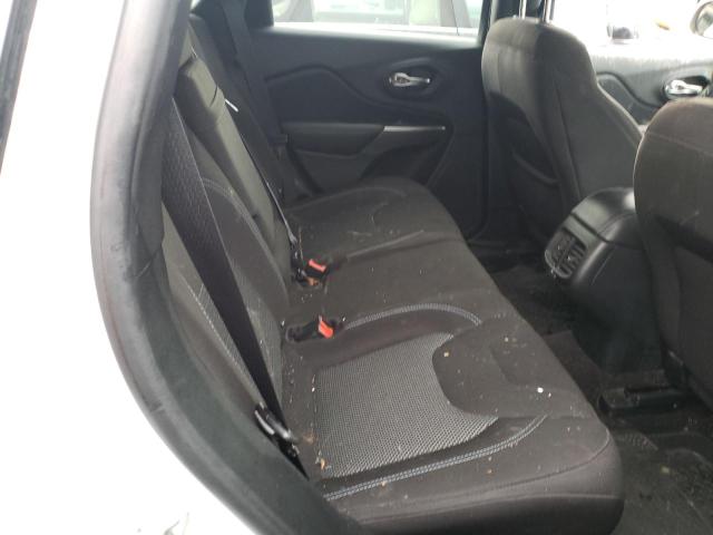 1C4PJLCB2KD123384 Jeep Cherokee Latitude