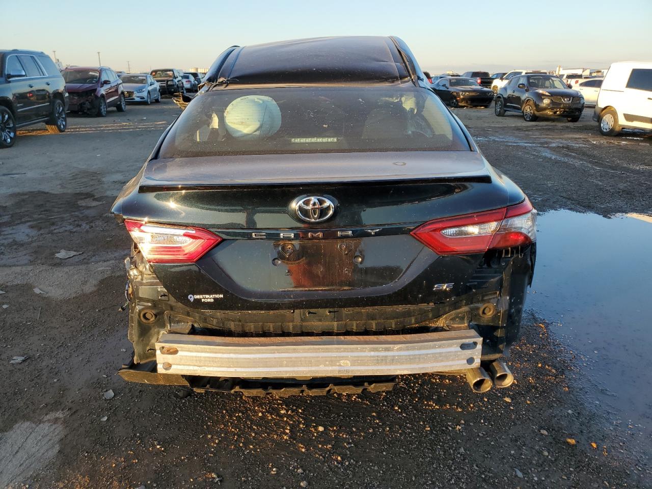 4T1B11HKXJU588917 2018 Toyota Camry L