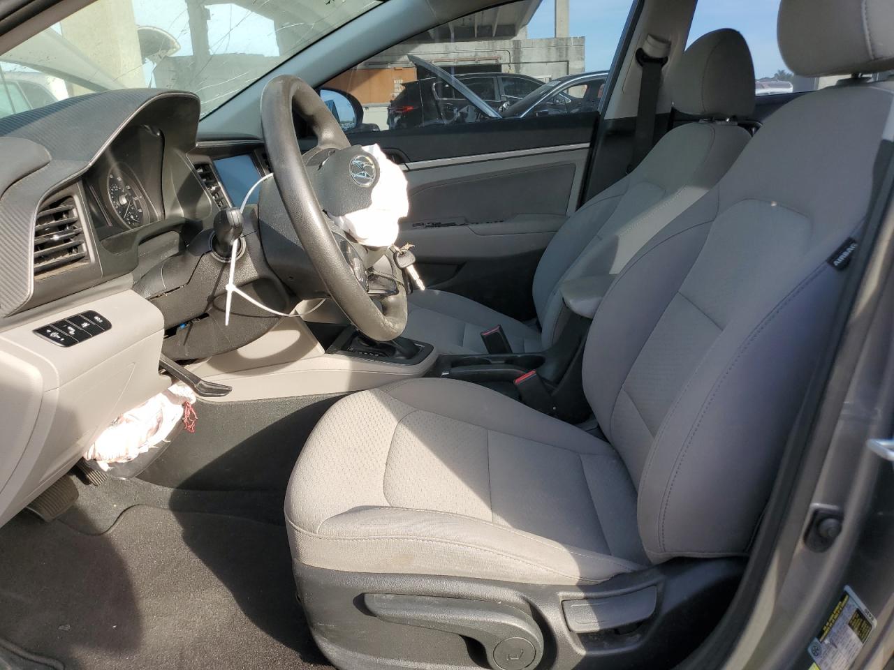 5NPD84LF3KH405227 2019 Hyundai Elantra Sel