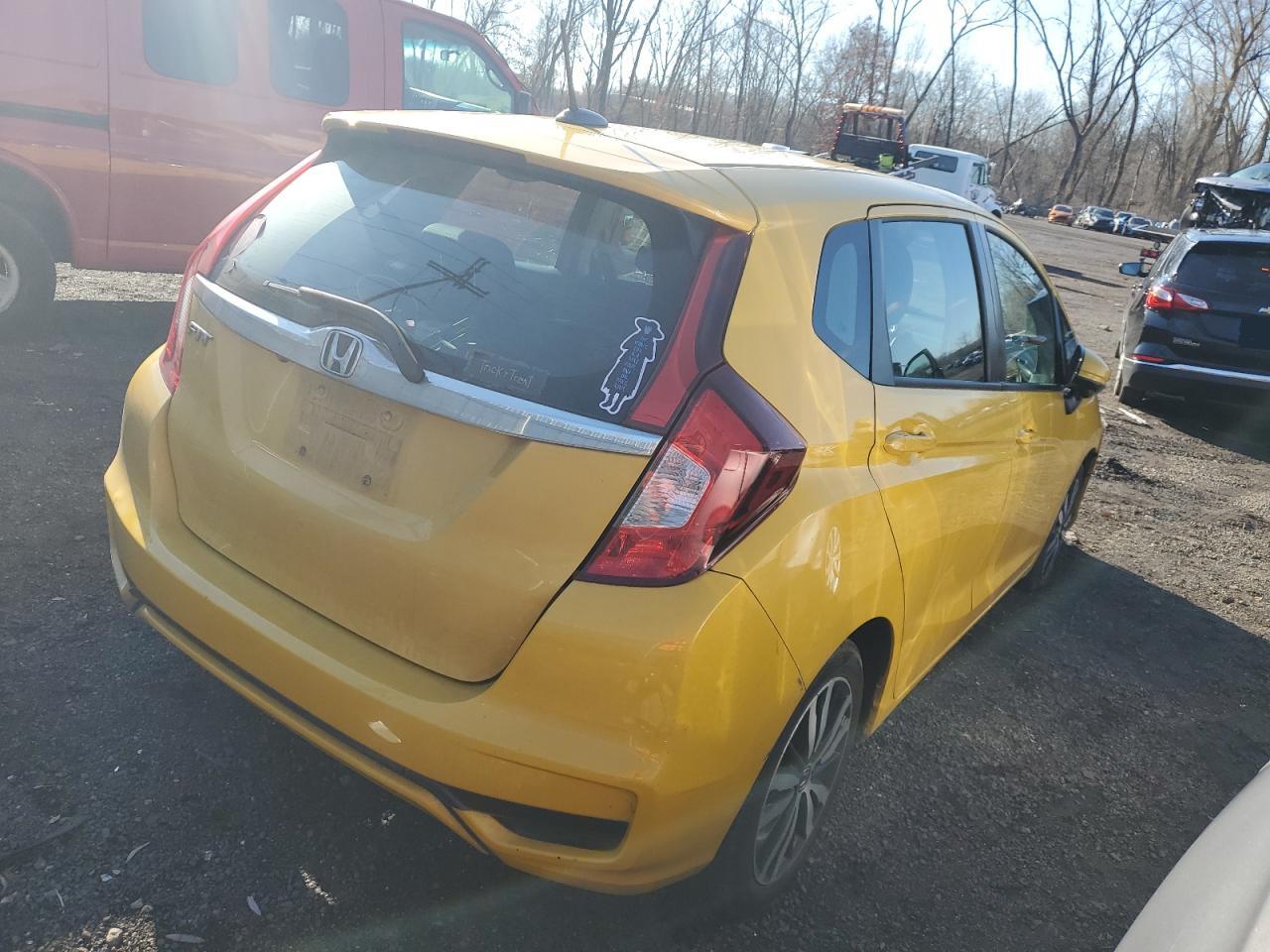 3HGGK5H80JM720351 2018 Honda Fit Ex