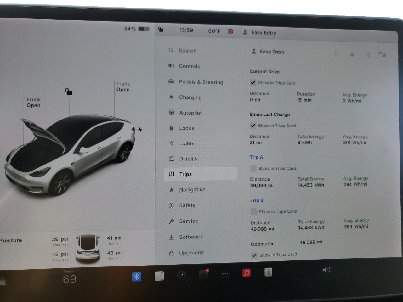 2020 Tesla Model Y vin: 5YJYGDEE7LF032105