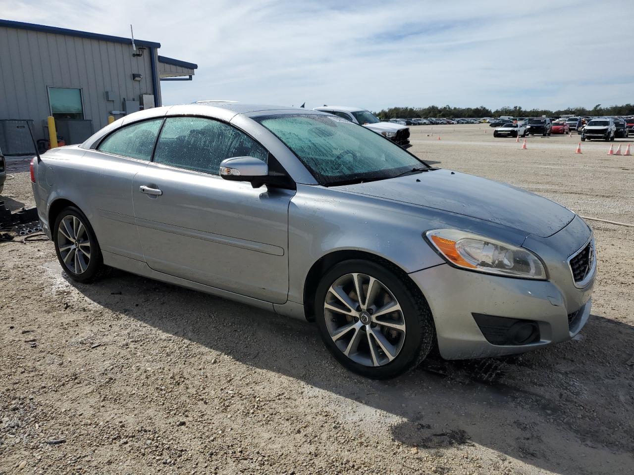 yv1672mc3bj118427 YV1672MC3BJ118427 2011 Volvo C70 T5