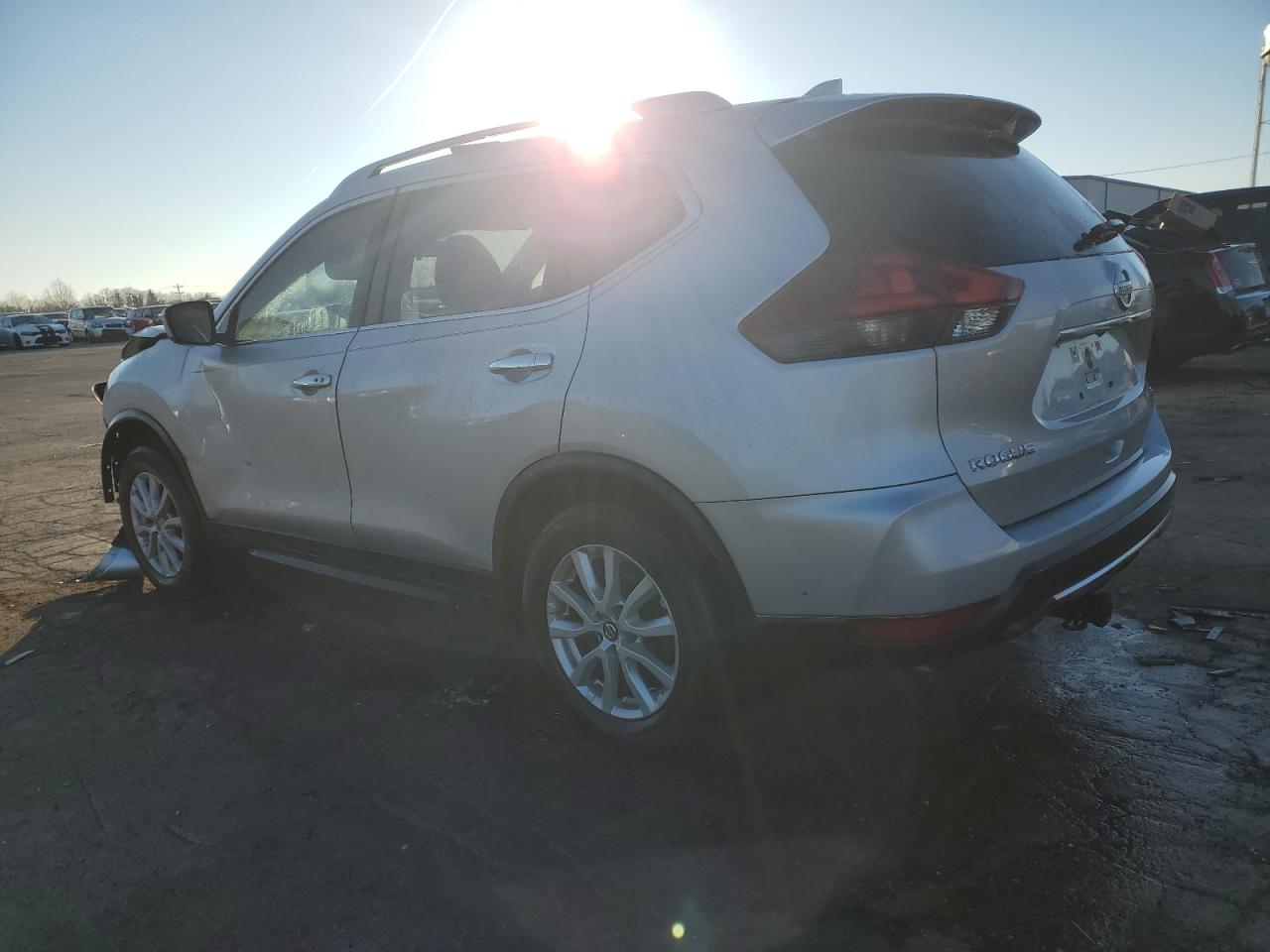 2018 Nissan Rogue S vin: JN8AT2MT3JW458713