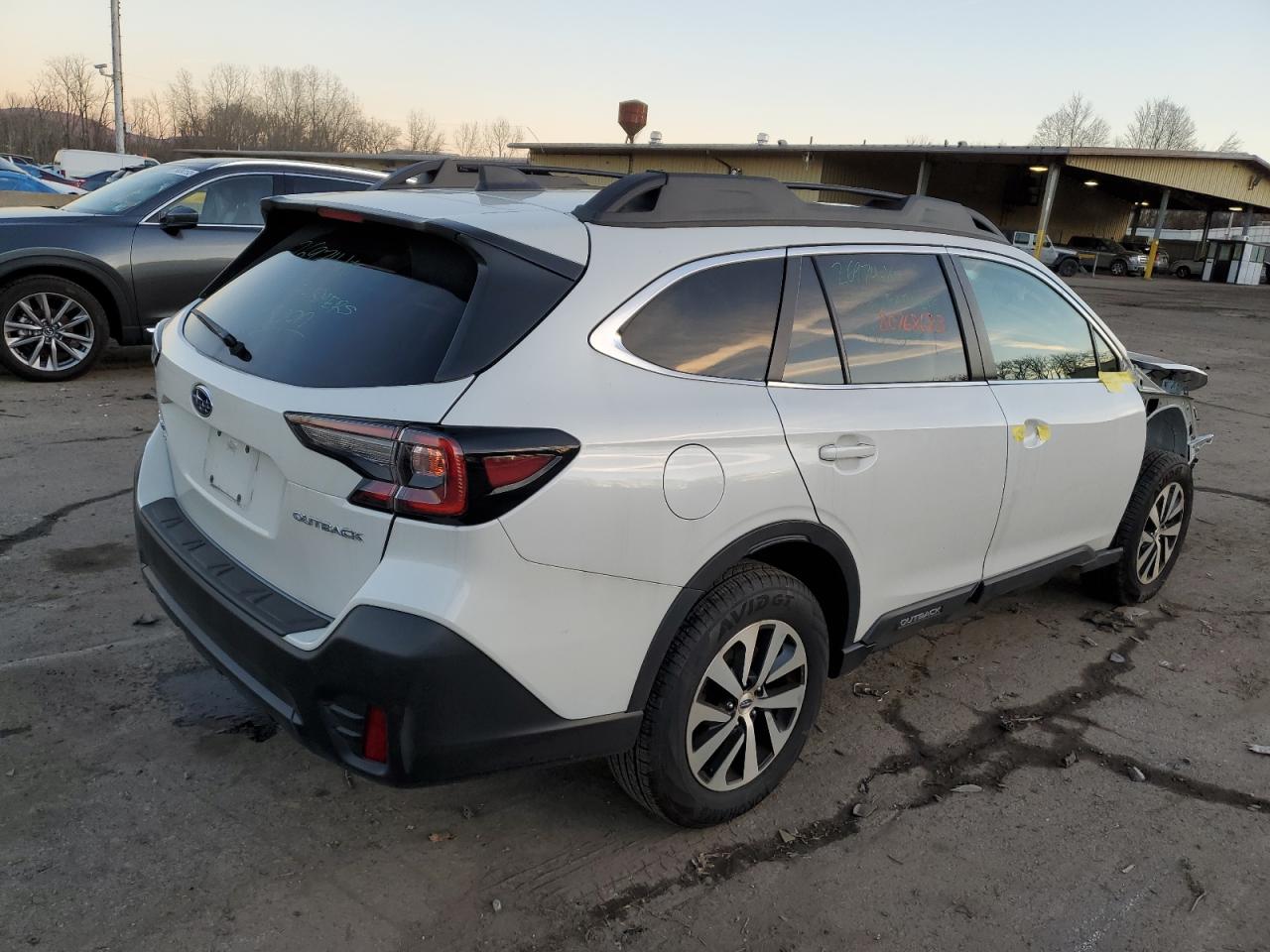4s4btafc9n3276220 4S4BTAFC9N3276220 2022 Subaru Outback Premium