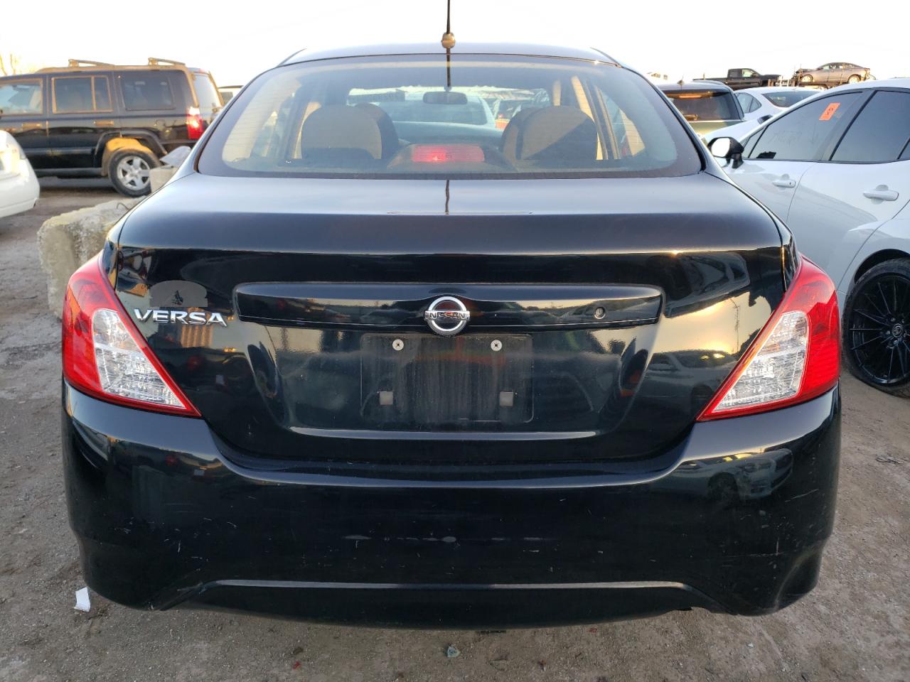 3N1CN7APXGL909477 2016 Nissan Versa S